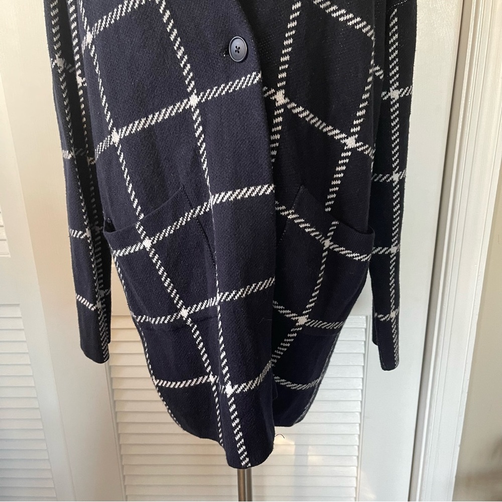Bass Navy and White Oversized Single Button Cardigan - Picture 3 of 6